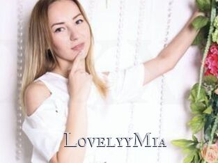 LovelyyMia