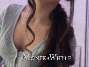 M0nikaWhite