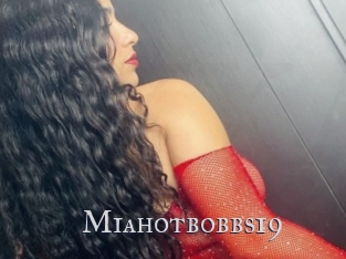 Miahotbobbs19
