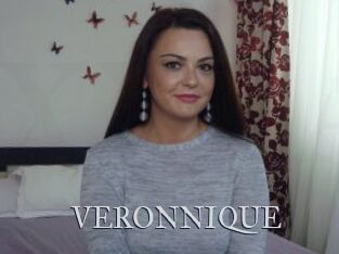 VERONNIQUE_